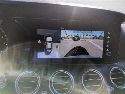 Used 2023 Mercedes-Benz E 350 4MATIC Sedan image 13