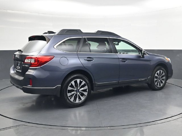 Used 2016 Subaru Outback 2.5i Limited AWD/4WD image 4