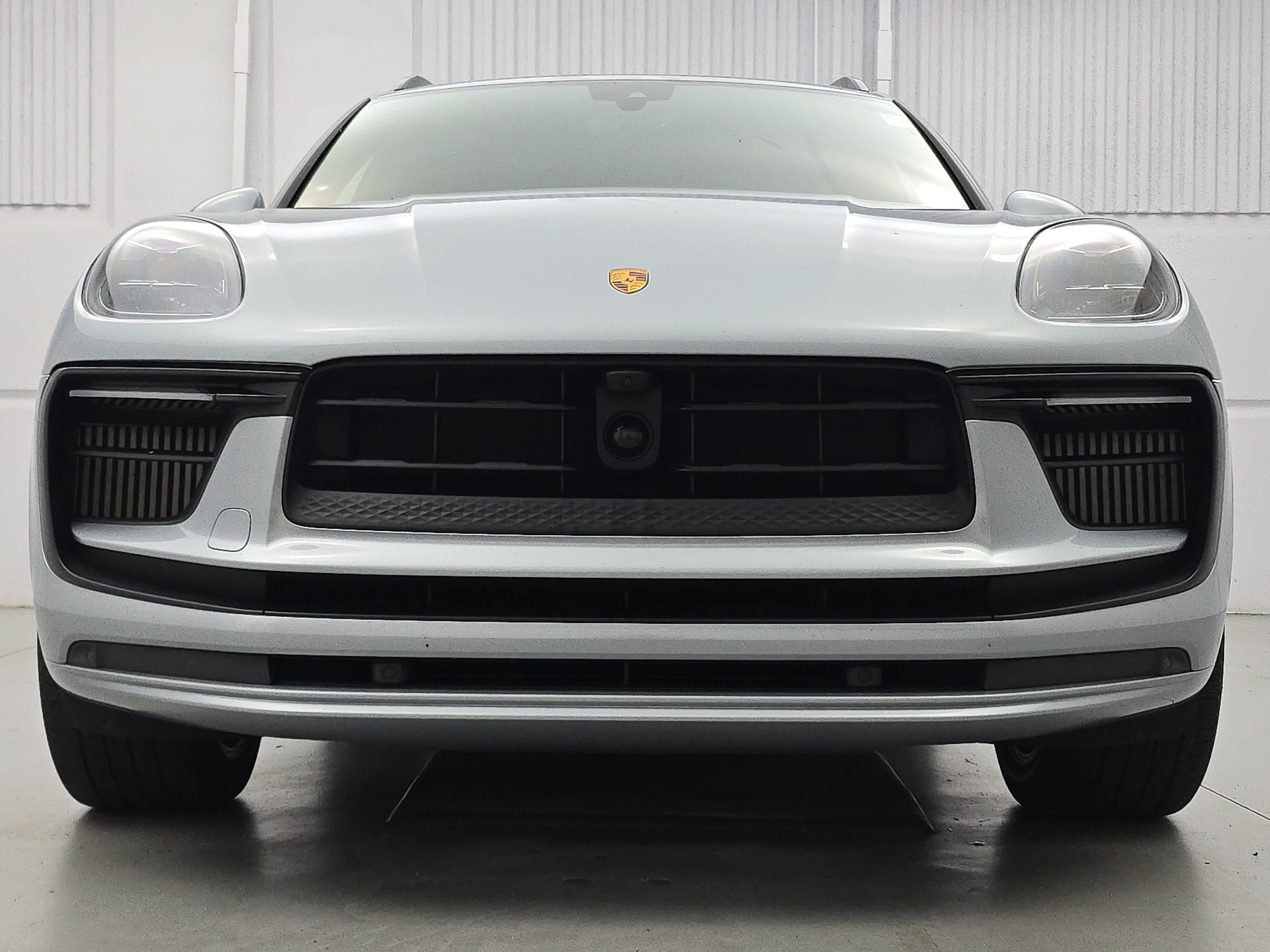 Certified 2024 Porsche Macan S AWD/4WD image 10