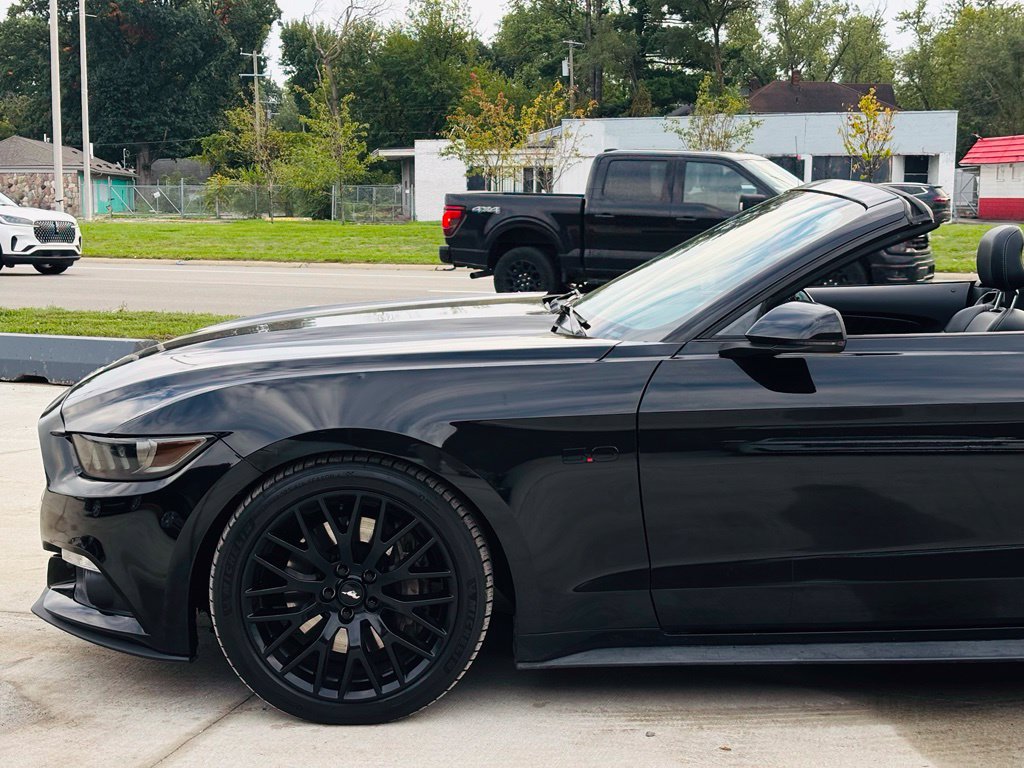 Used 2017 Ford Mustang GT Premium RWD image 15