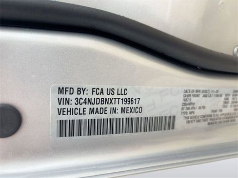 New 2026 Jeep Compass Latitude image 19