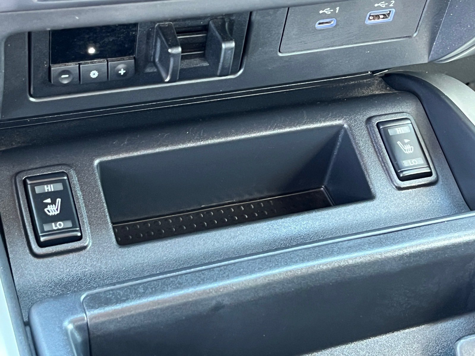 Used 2020 Nissan Titan SV w/ SV Convenience Package RWD image 23