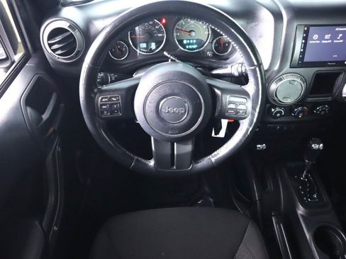 Used 2017 Jeep Wrangler Unlimited Sport w/ Connectivity Group AWD/4WD image 26
