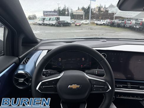 New 2026 Chevrolet Equinox EV LT image 12