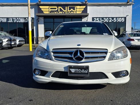 Used 2009 Mercedes-Benz C 300 Sedan image 3