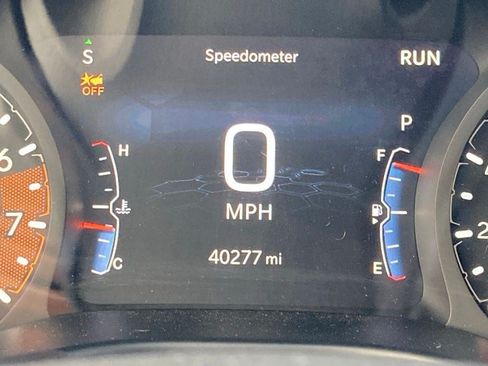Used 2025 Jeep Compass Limited AWD/4WD image 17