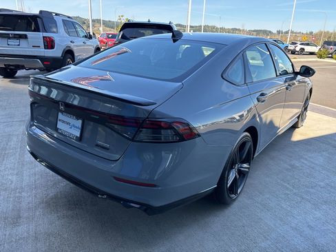 Used 2024 Honda Accord Sport image 5