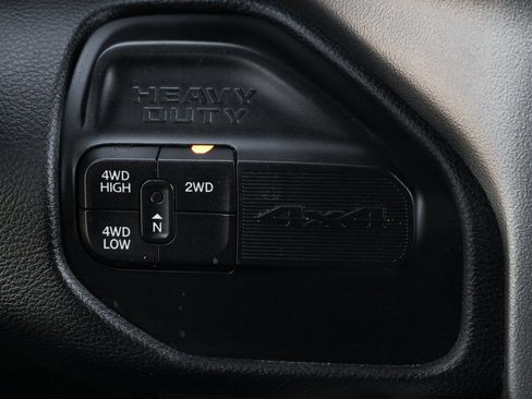 Used 2019 RAM 2500 Big Horn image 31