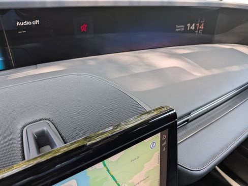 New 2026 Lincoln Nautilus Premier AWD/4WD image 25