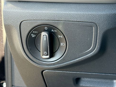 Used 2023 Volkswagen Atlas Cross Sport SEL Premium R-Line image 36