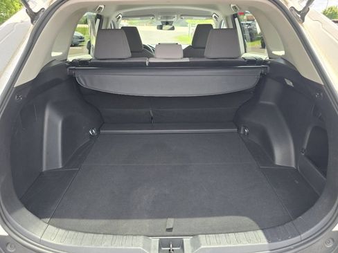 Used 2020 Toyota RAV4 XLE FWD image 20