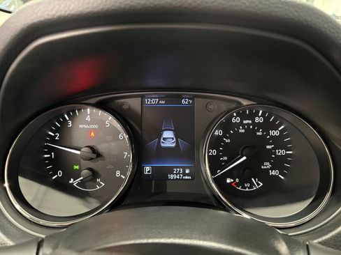 Used 2019 Nissan Rogue Sport SV AWD/4WD image 17