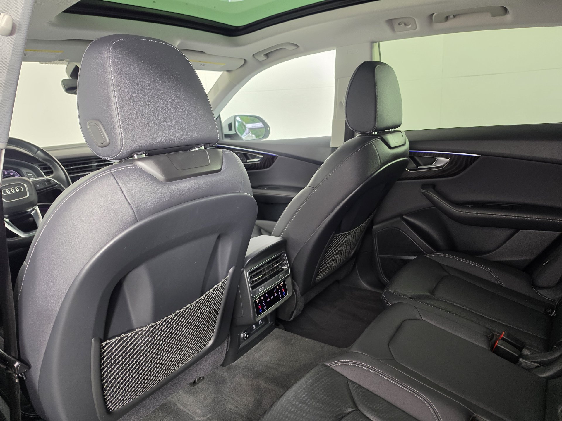 Certified 2023 Audi Q8 Premium Plus AWD/4WD image 27
