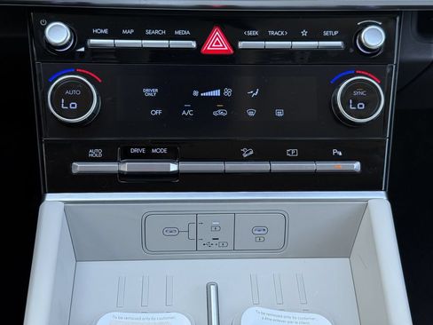 New 2026 Hyundai Santa Fe SE FWD image 17
