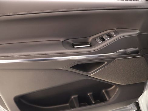 New 2026 Lincoln Navigator Reserve AWD/4WD image 18