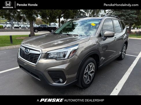 Used 2021 Subaru Forester Premium image 1