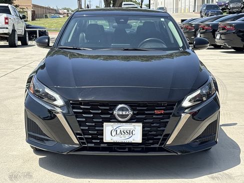 Used 2024 Nissan Altima 2.5 SR FWD image 6