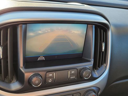 Used 2022 Chevrolet Colorado LT w/ LT Convenience Package image 24