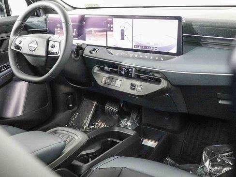 New 2026 Nissan Leaf SV+ w/ Floor Mat Package (SV+) image 15