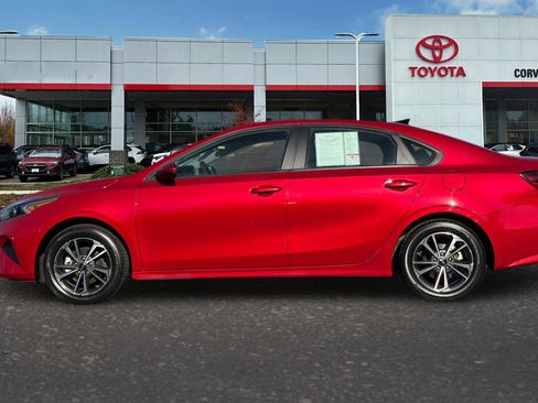 Used 2024 Kia Forte LXS image 7