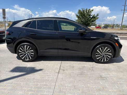Certified 2024 Volkswagen ID.4 Pro AWD/4WD image 8