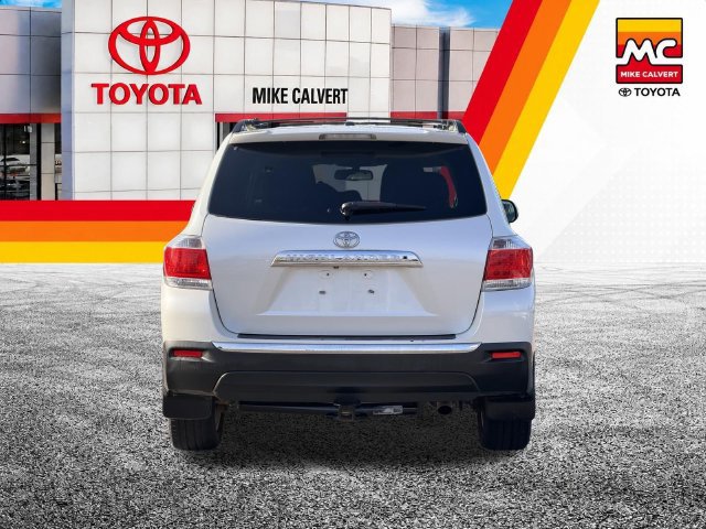 Used 2012 Toyota Highlander Limited w/ Tow Pkg FWD image 7