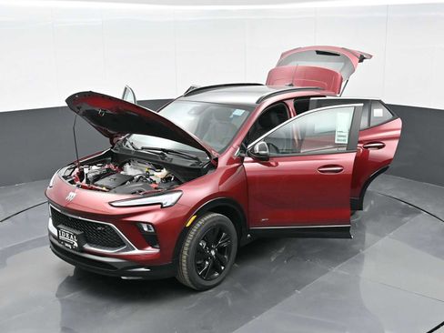 Used 2025 Buick Encore GX Sport Touring w/ Advanced Technology Package AWD/4WD image 37