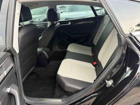 Used 2021 Volkswagen Arteon SE FWD image 12