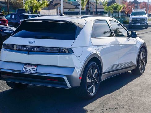 Used 2025 Hyundai Ioniq 5 Limited image 4