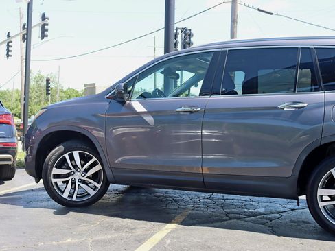 Used 2017 Honda Pilot Touring image 13