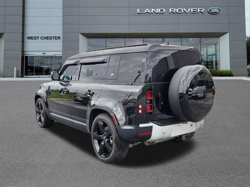 Certified 2023 Land Rover Defender 110 SE AWD/4WD image 3
