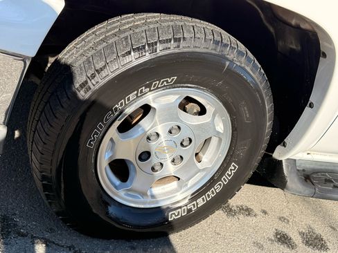 Used 2003 Chevrolet Tahoe LT image 8