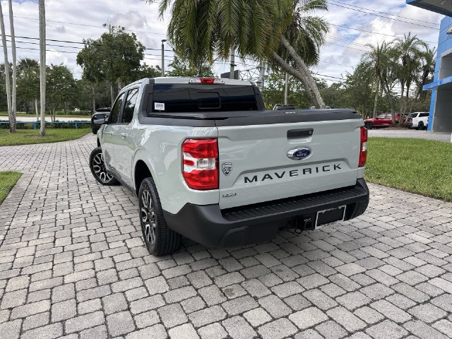 Used 2023 Ford Maverick Lariat FWD image 12