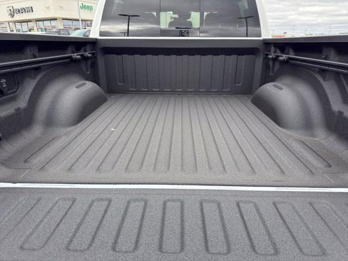 New 2026 RAM 1500 Express AWD/4WD image 8