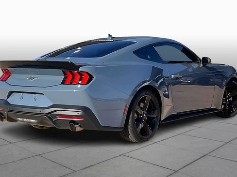 Used 2025 Ford Mustang Coupe image 12