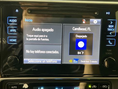 Used 2017 Toyota Corolla SE w/ SE Premium Package FWD image 27