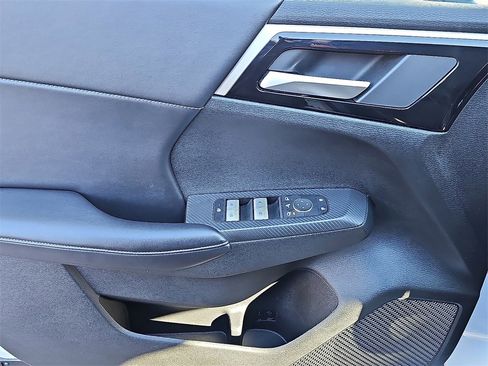 Used 2024 Mitsubishi Outlander SE image 14