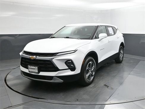 Used 2025 Chevrolet Blazer LT image 30