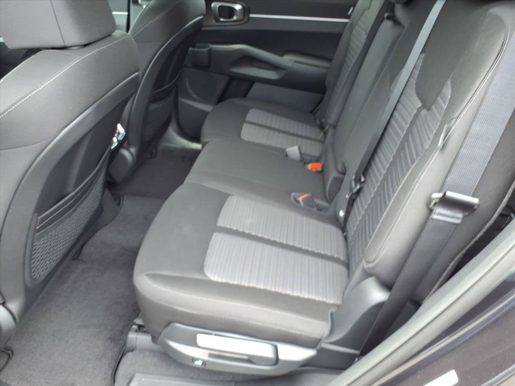 New 2026 Kia Sorento LX FWD image 12