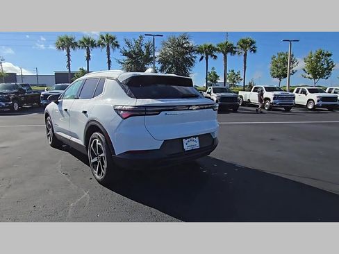 New 2026 Chevrolet Equinox EV LT image 20