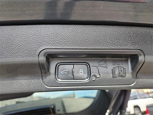 Used 2023 Ford Explorer ST w/ Equipment Group 401A image 11