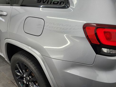 Used 2020 Jeep Grand Cherokee Altitude image 31