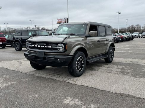New 2026 Ford Bronco Outer Banks image 7