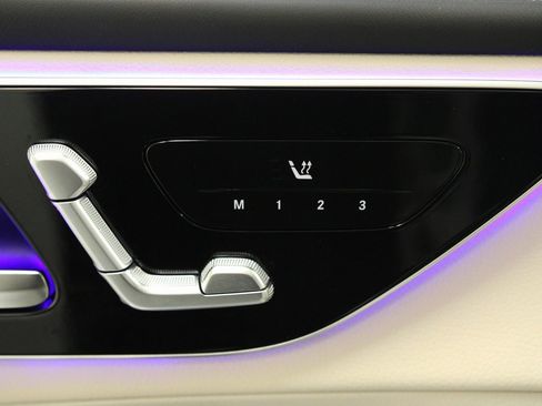 Certified 2025 Mercedes-Benz GLC 300 4MATIC image 23