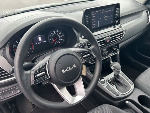 Used 2023 Kia Seltos LX image 22