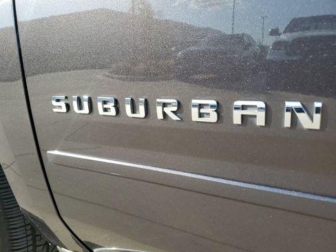 Used 2017 Chevrolet Suburban Premier AWD/4WD image 11