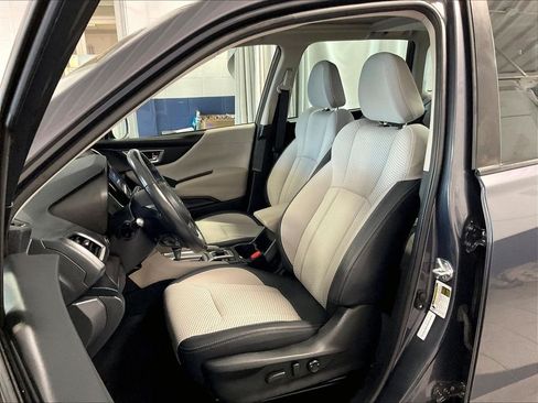 Used 2023 Subaru Forester Premium AWD/4WD image 10