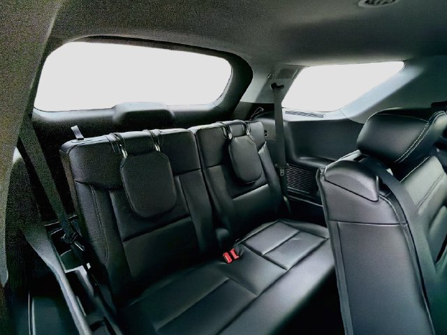 Used 2022 Ford Explorer Limited w/ Equipment Group 301A RWD image 27