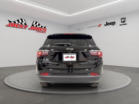 New 2026 Jeep Compass Latitude AWD/4WD image 7