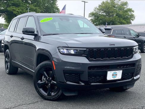 Certified 2023 Jeep Grand Cherokee L Altitude AWD/4WD image 2